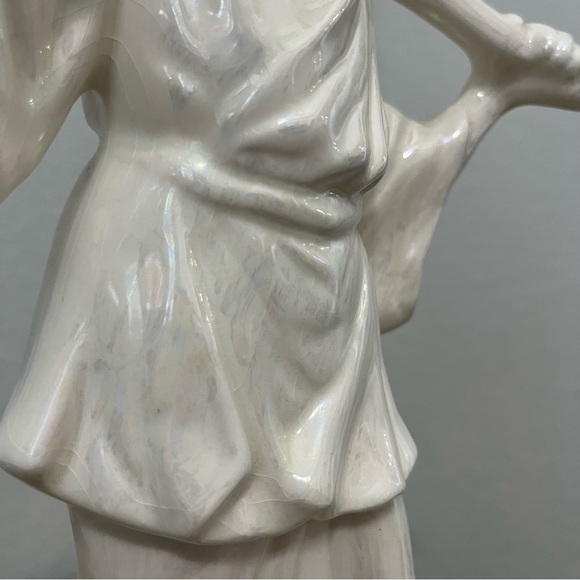 Vintage Chinese Figurine - Picture 2 of 8